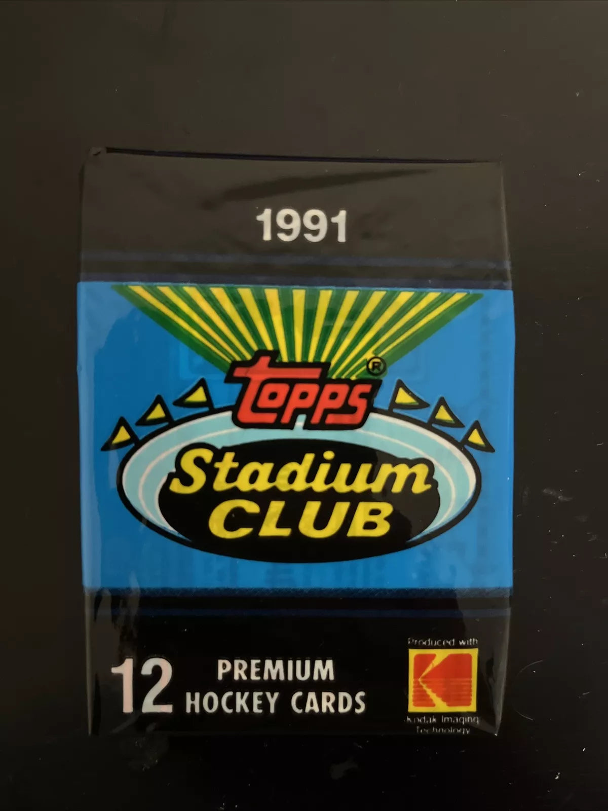 (1) One Pack - 1991 Topps Stadium Club Hockey NHL Trading Card - 12 Cards - Shuga Records